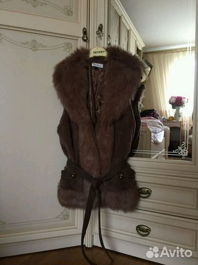Меховая желетка