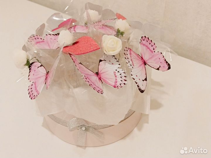 Букет из бабочек в коробке