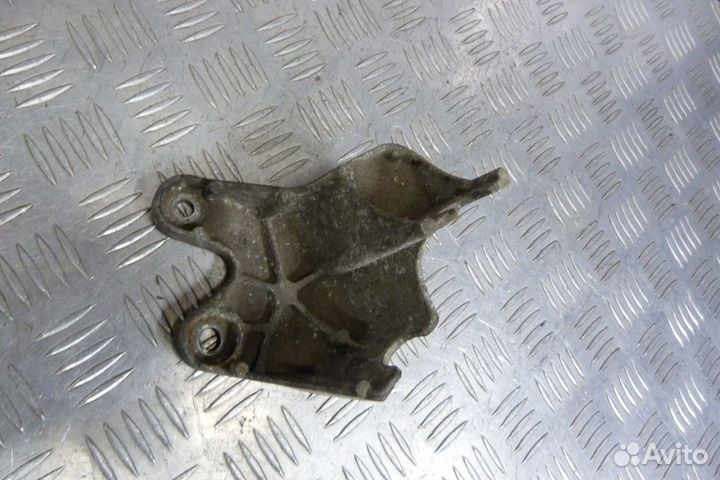 Кронштейн крепления тросов кпп Opel Vectra C Zafir
