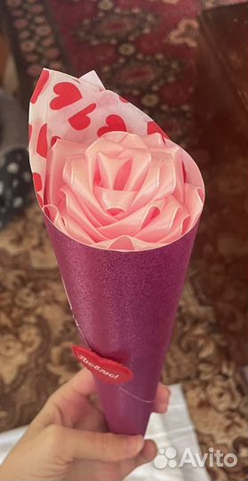 Розы из атласных лент