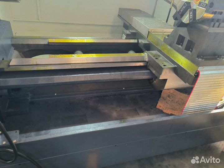 Горизонтальный токарный станок с чпу CK6180х2000