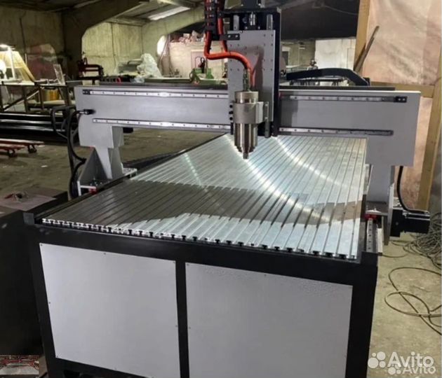 Фрезерный станок по дереву