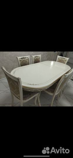Диван, стол, стулья