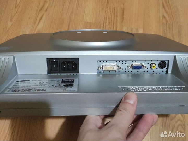 Монитор Samsung 214t 21,3