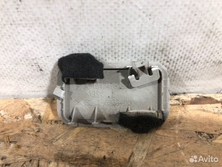 Накладка двери багажника Mercedes-Benz M-Class