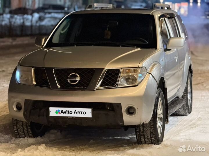 Nissan Pathfinder 4.0 AT, 2005, 230 000 км