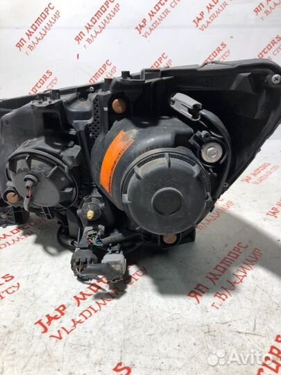 Фара ксеноновая правая Mitsubishi Asx 4B10 2010