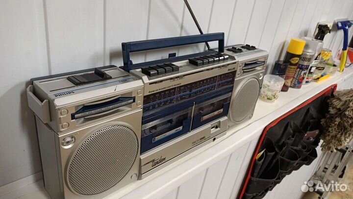 Магнитола philips из восьми десятых