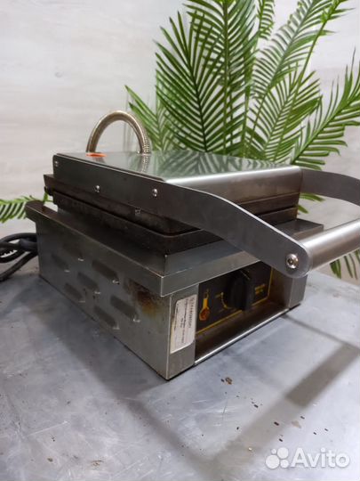 Вафельница Roller Grill