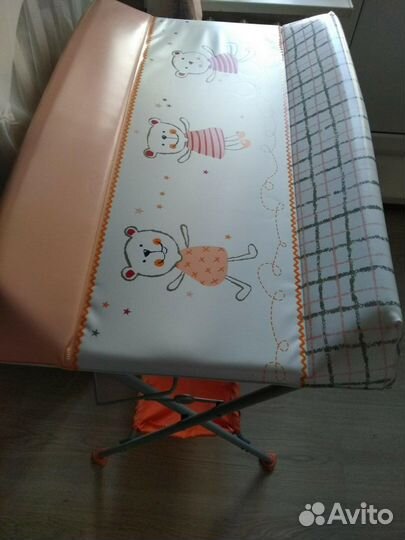 Ванночка с пеленальным столиком