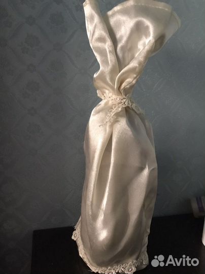 Свадебное украшение на бутылку