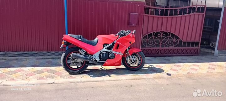 Продаю мото kawasaki gpz 400