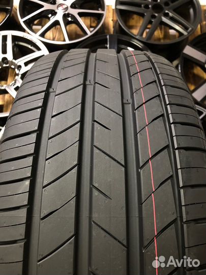 Kumho Ecsta HS52 215/55 R16 97W