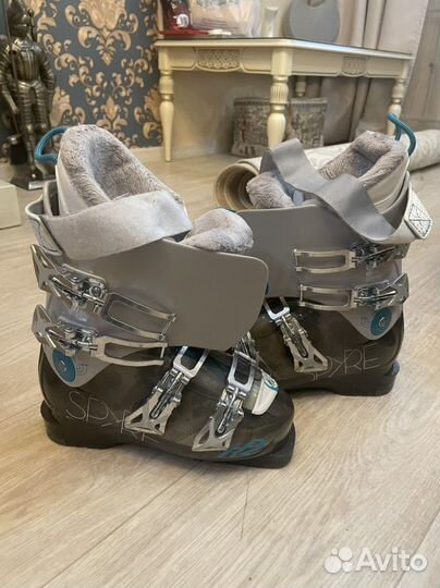 Горнолыжные ботинки