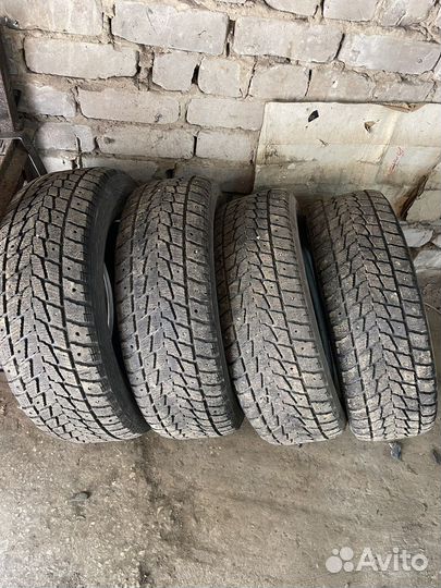 Toyo Open Country I/T 215/65 R16