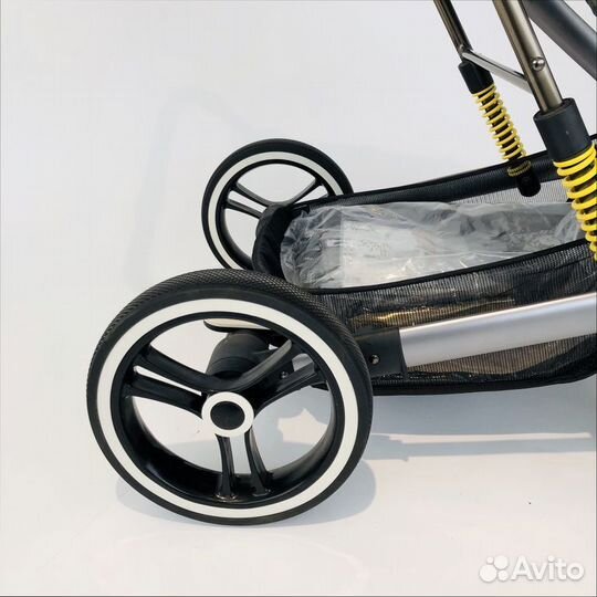 Коляска для новорождённых