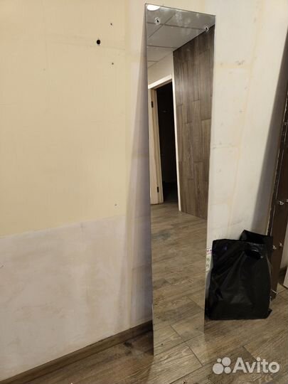 Зеркало настенное