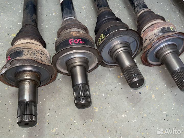 Приводной вал колеса зад R BMW F02 F07 F12