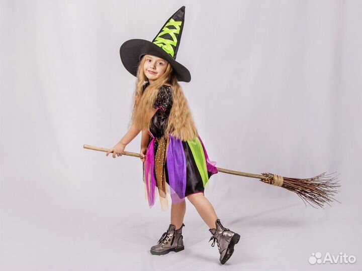 Ведьмачка новогодний кастюм