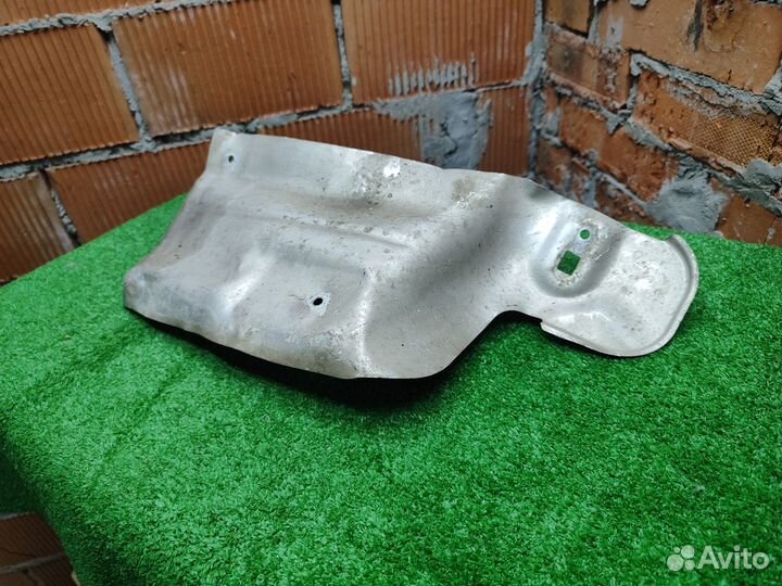 Тепловой экран Volkswagen Passat B6