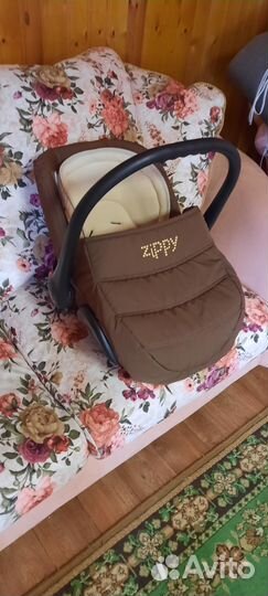 Продаю коляску 3в1 с комплектом новой резины