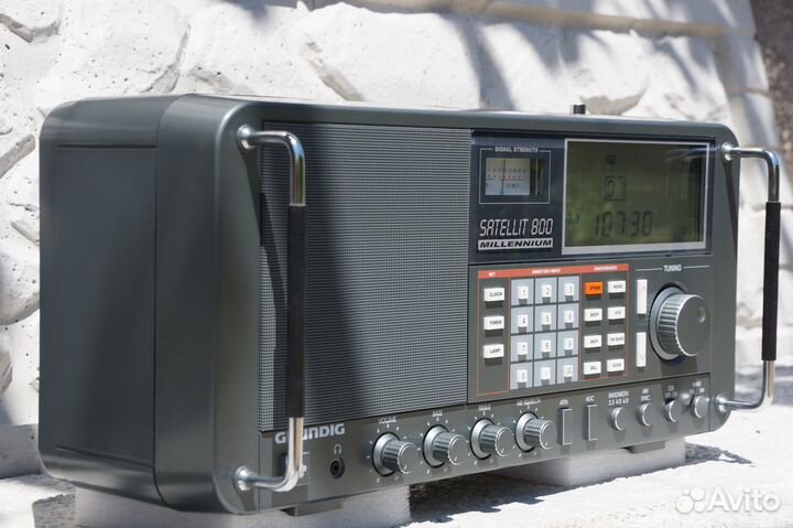 Радиоприёмник grundig satellit saba sanyo toshiba