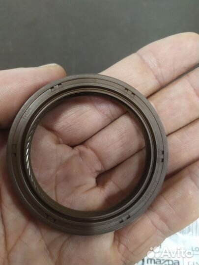 Сальник коленвала передний Mazda PE0110602