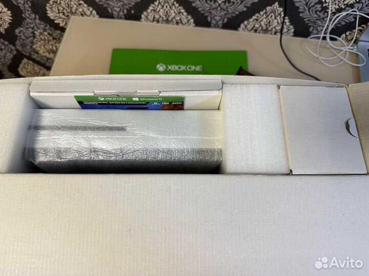 Xbox One S 1tb с дисководом
