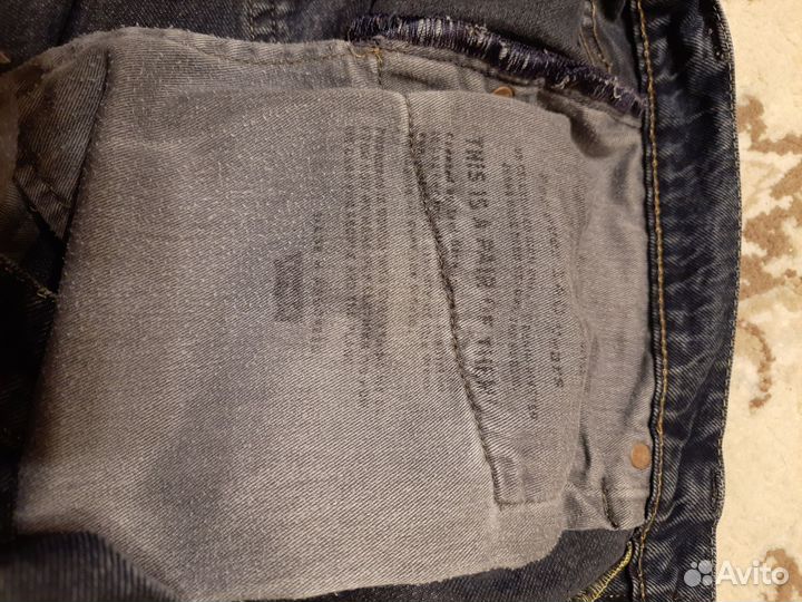 Джинсы Levi's 512