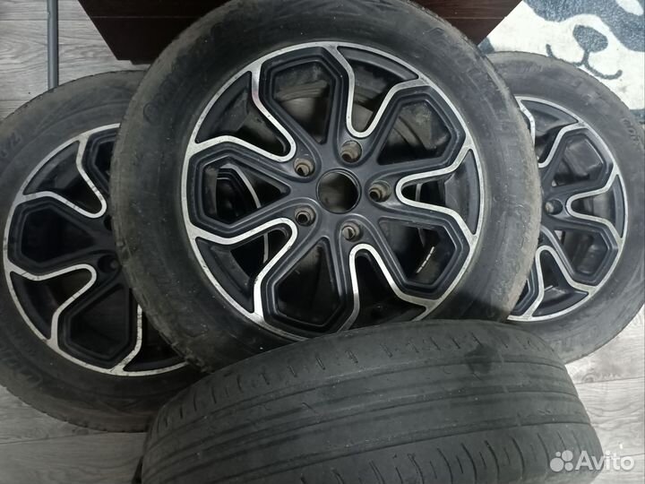 Диски с резиной R15 5x114.3 D67.1 ET48