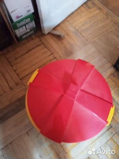 Банка с крышкой для хранения сыпучих