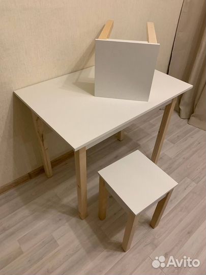 Cтол кухонный