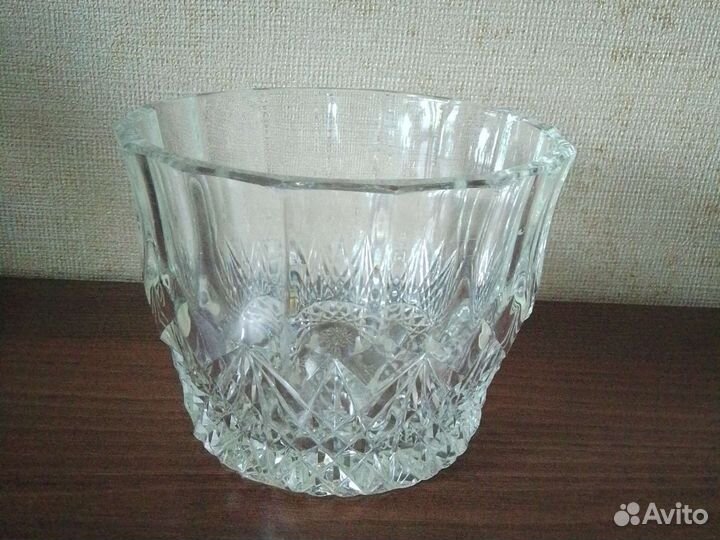 Вазы, хрусталь