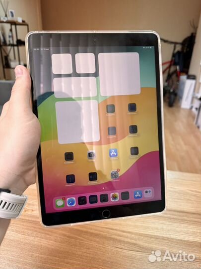 iPad pro 10.5 64gb wi-fi + sim