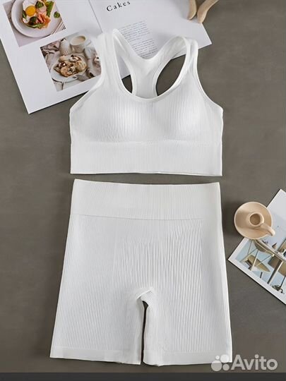 Спортивный костюм шорты и топ