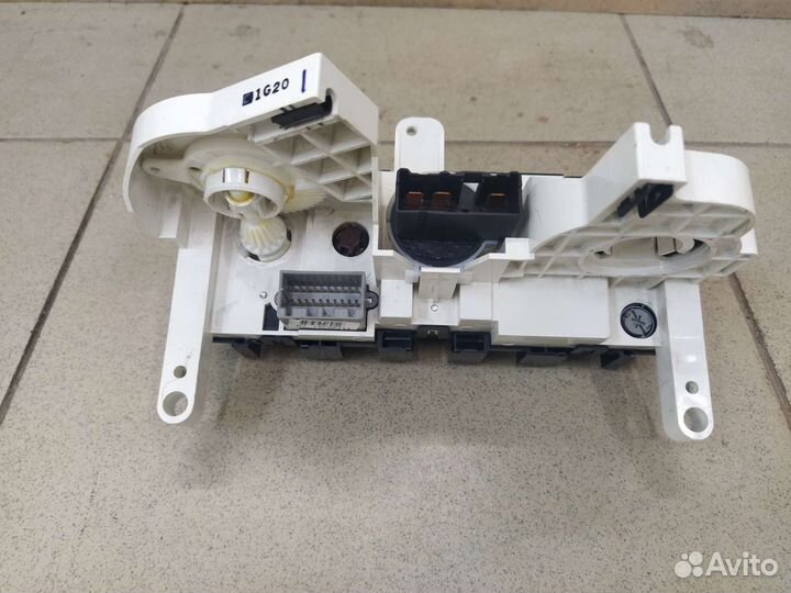 Блок управления отопителем Ниссан Кашкай J10