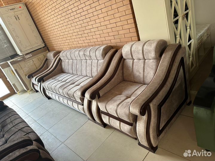 В наличии.Мягкая мебель диваны и кресла комплект