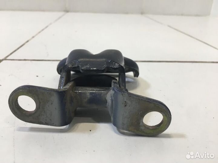 Петля двери задней правой нижняя Great Wall Safe G