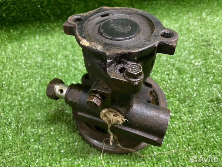 Насос гидроусилителя руля Toyota Carina E 2C 1994