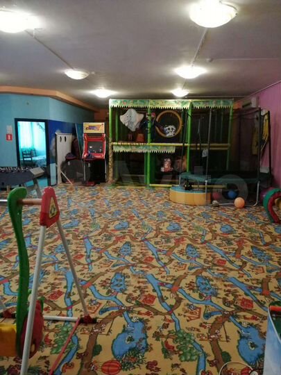 Здание, 352 м²