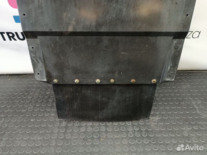 81612100462 Крыло переднее задняя часть