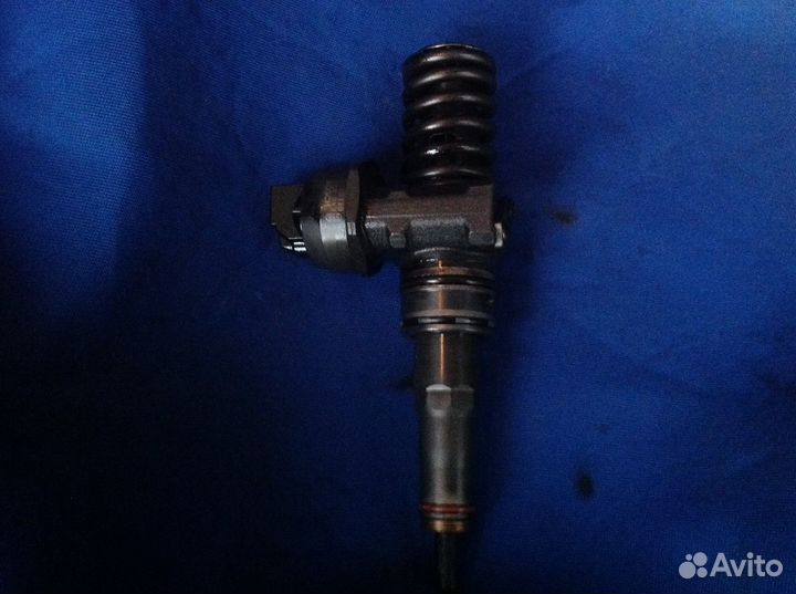 Топливная форсунка VW T5 Т5 1.9 BRS BRR