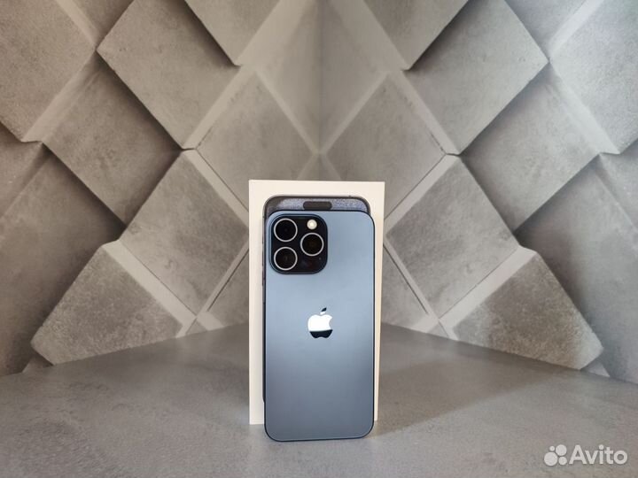 iPhone 15 Pro Max, 256 ГБ