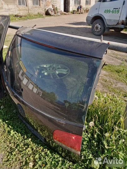 Крышка багажника Volkswagen Touareg