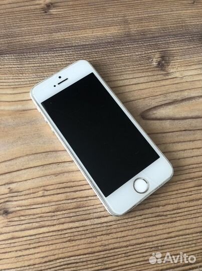 Телефон iPhone 5s