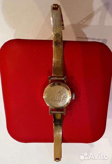 Золотые часы женские Мактайм СССР