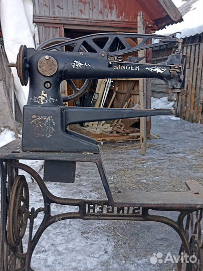 Швейная машина зингер
