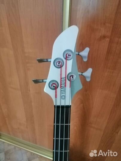 Бас гитара yamaha. Торг уместен