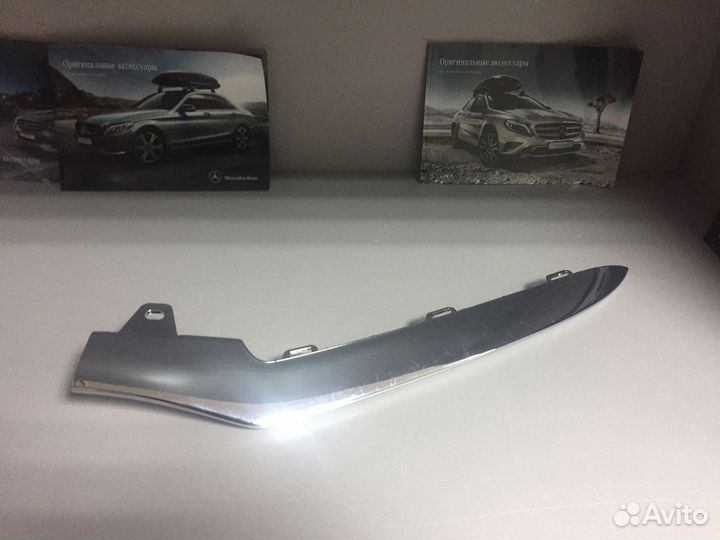Накладка левая Mercedes E class w212 рест Амг