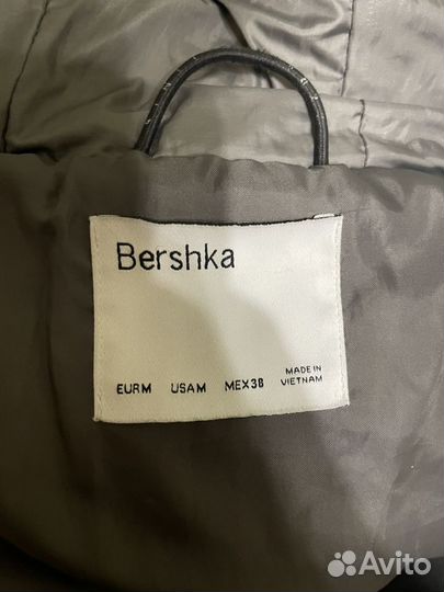 Пуховик bershka